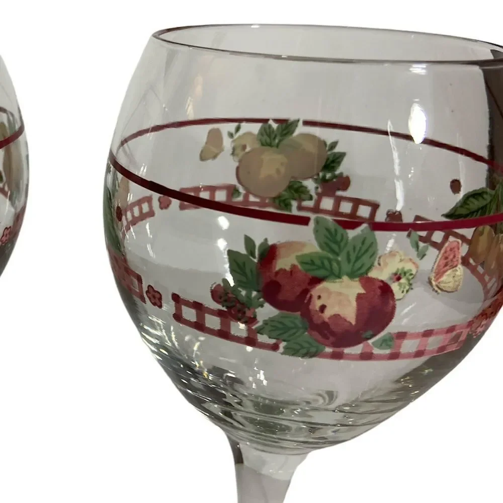 Vintage Pfaltzgraff 14 oz Wine Glasses Retired Delicious Pattern Fruit Set of 2